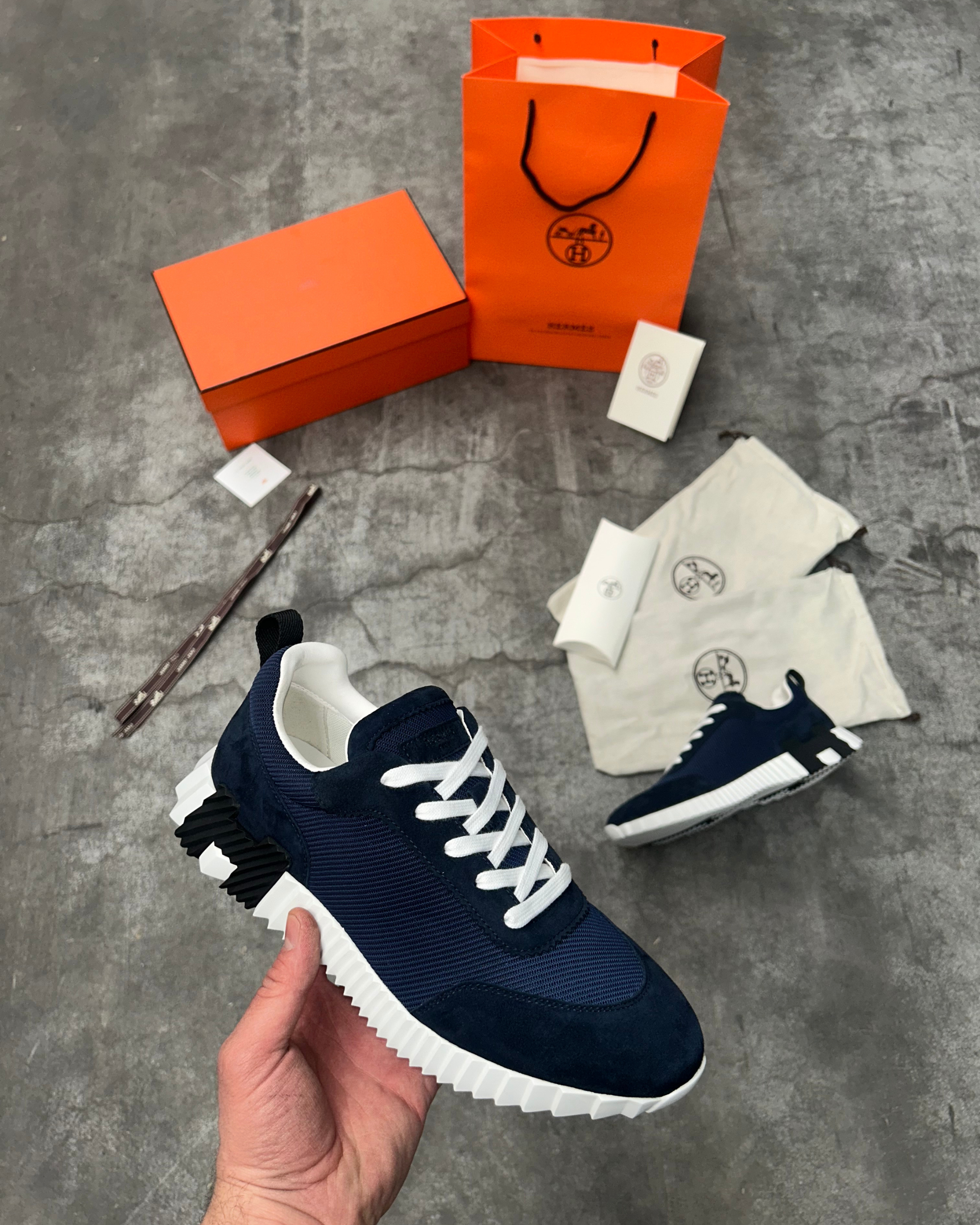 Hermes Bouncing