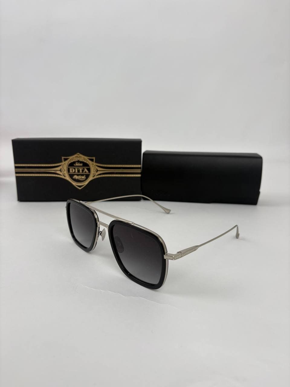 Dita fly 006